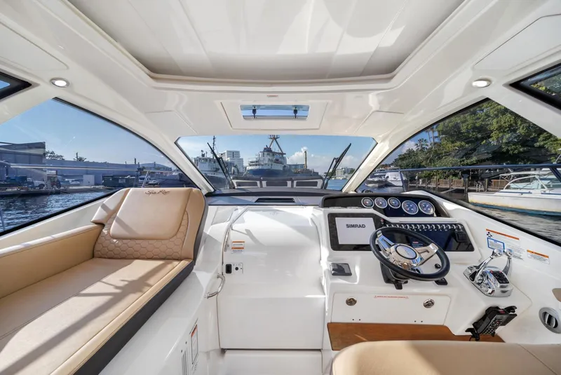 Slide: The Image of Sea Ray Sundancer Coupe 2019 - 3509623