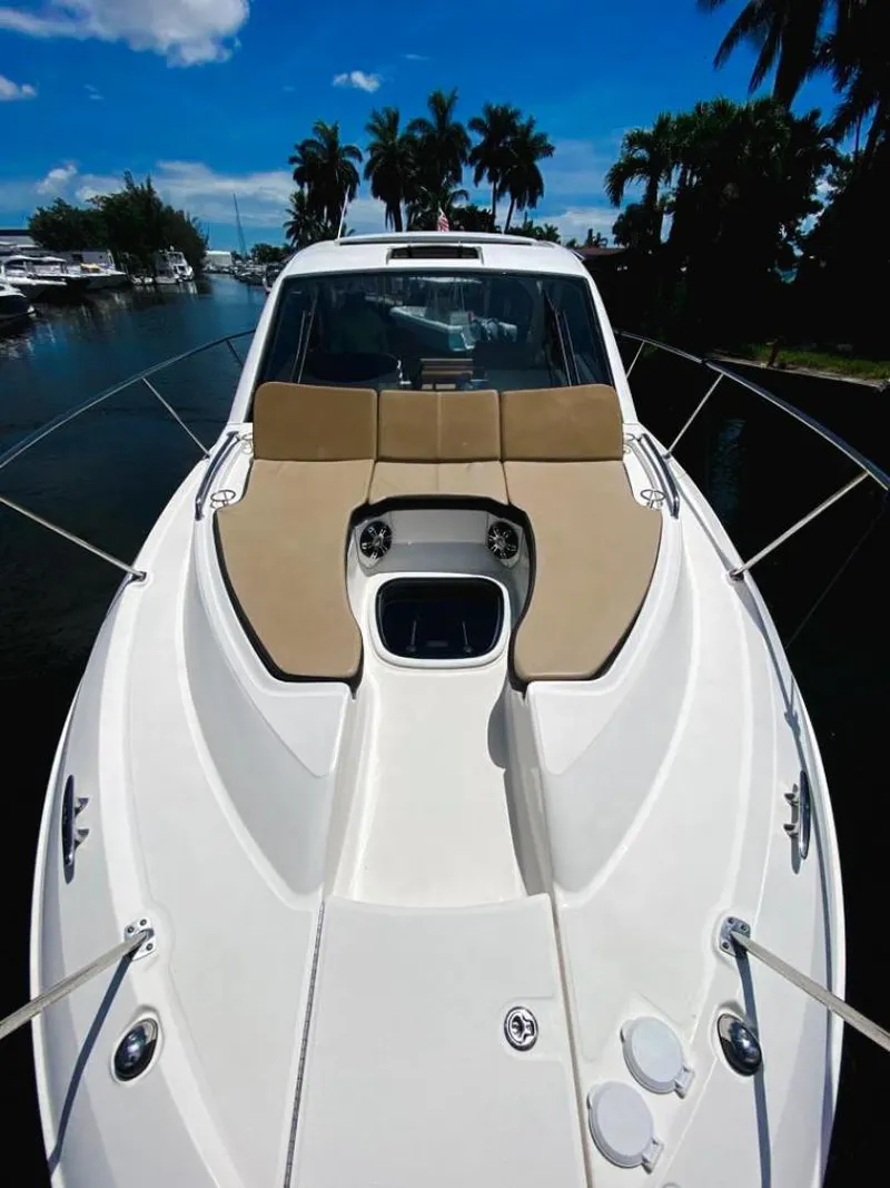 Slide: The Image of Sea Ray Sundancer Coupe 2019 - 3509613