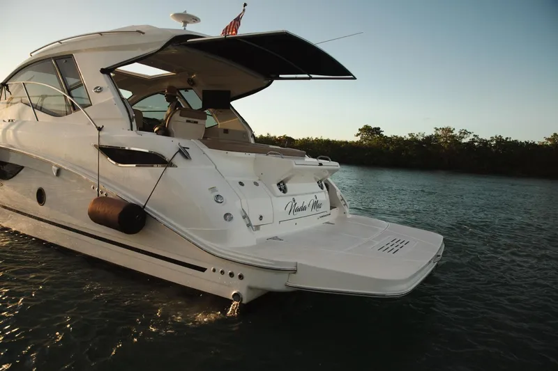 Slide: The Image of Sea Ray Sundancer Coupe 2019 - 3509615