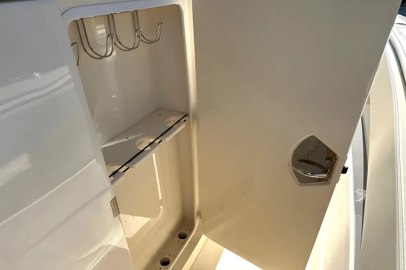 Slide: The Image of Scout 357 LXF 2025 - 24