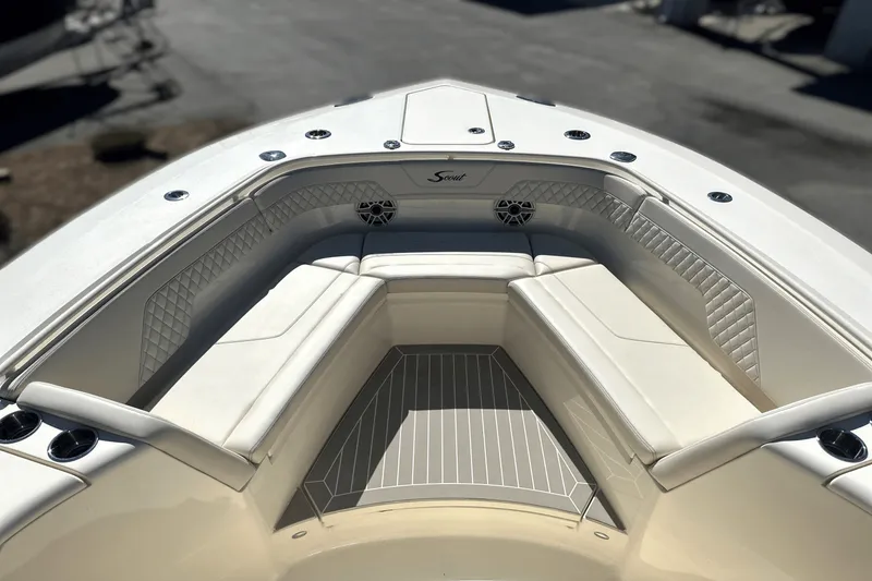 Slide: The Image of Scout 357 LXF 2025 - 27