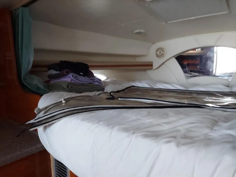 Slide: The Image of Rinker 342 Fiesta Vee 2004 - 3398774