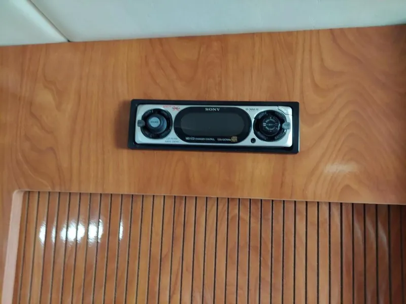 Slide: The Image of Rinker 342 Fiesta Vee 2004 - 3398785