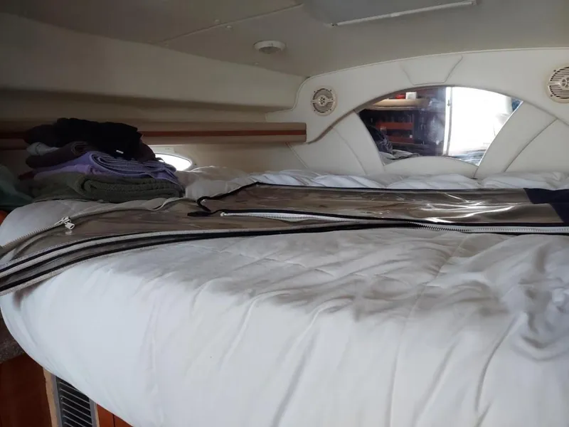 Slide: The Image of Rinker 342 Fiesta Vee 2004 - 3398787