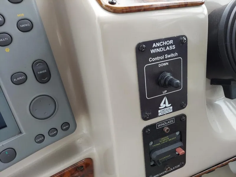 Slide: The Image of Rinker 342 Fiesta Vee 2004 - 3398789