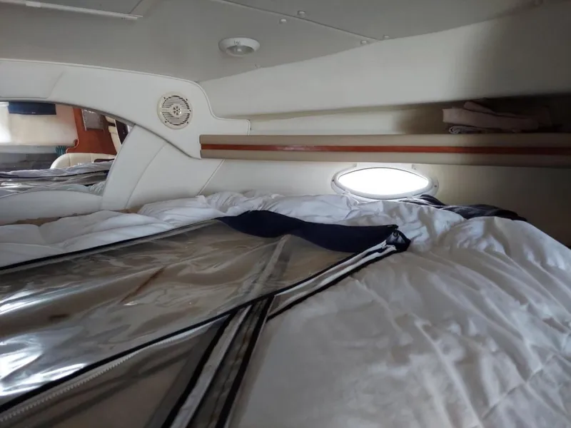 Slide: The Image of Rinker 342 Fiesta Vee 2004 - 3398812