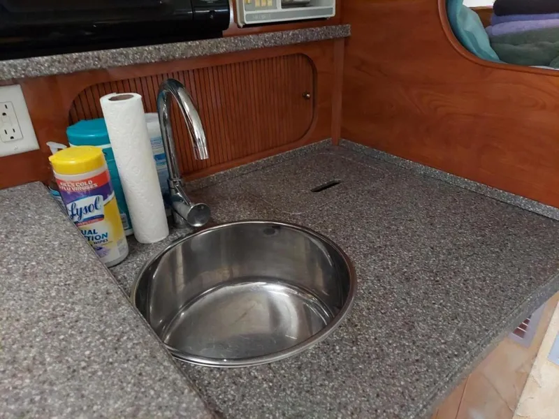 Slide: The Image of Rinker 342 Fiesta Vee 2004 - 3398815