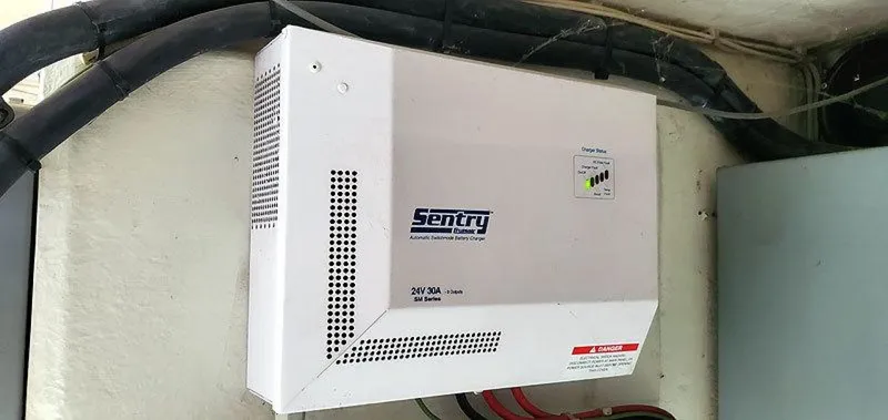 Slide: The Image of 58' West Bay battery charger1 - 3416019