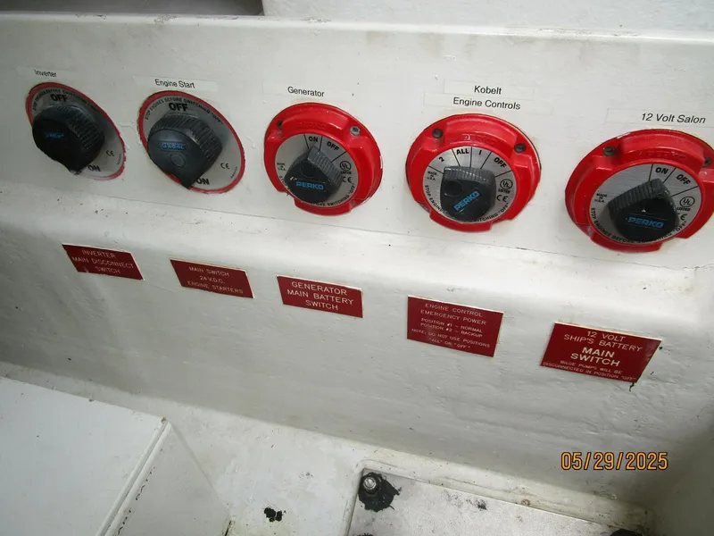 Slide: The Image of 58' West Bay battery switches - 5412735