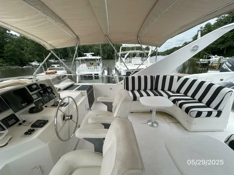 Slide: The Image of 58' West Bay flybridge starboard - 5412748