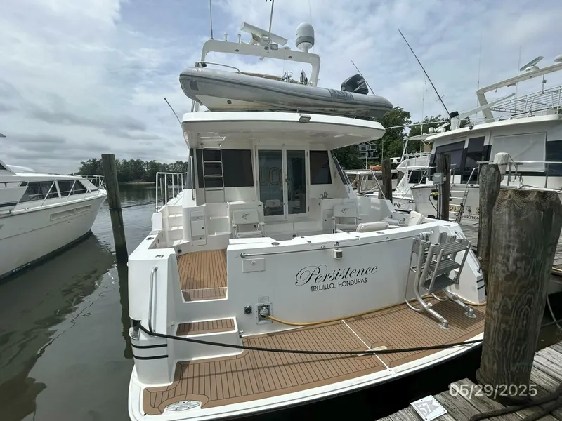 Slide: The Image of 58' West Bay aft profile - 5412723