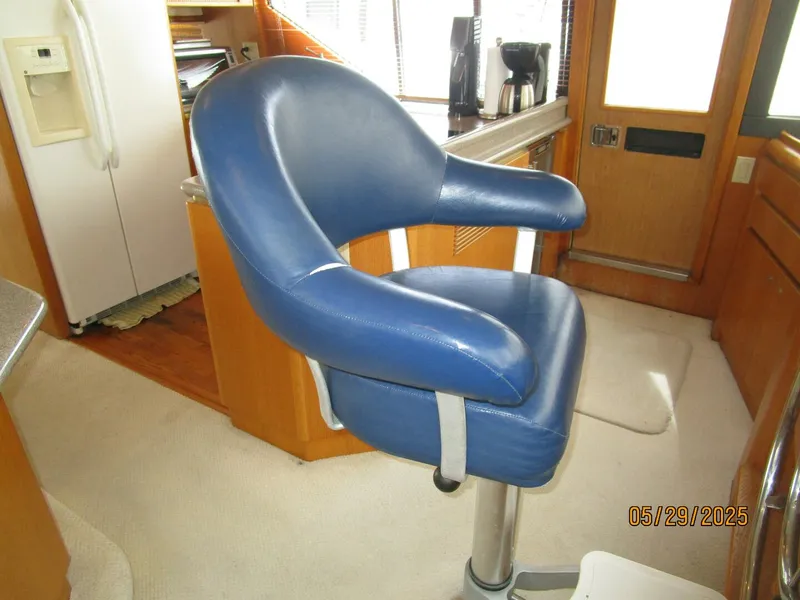 Slide: The Image of 58' West Bay pilothouse helmseat - 5412776