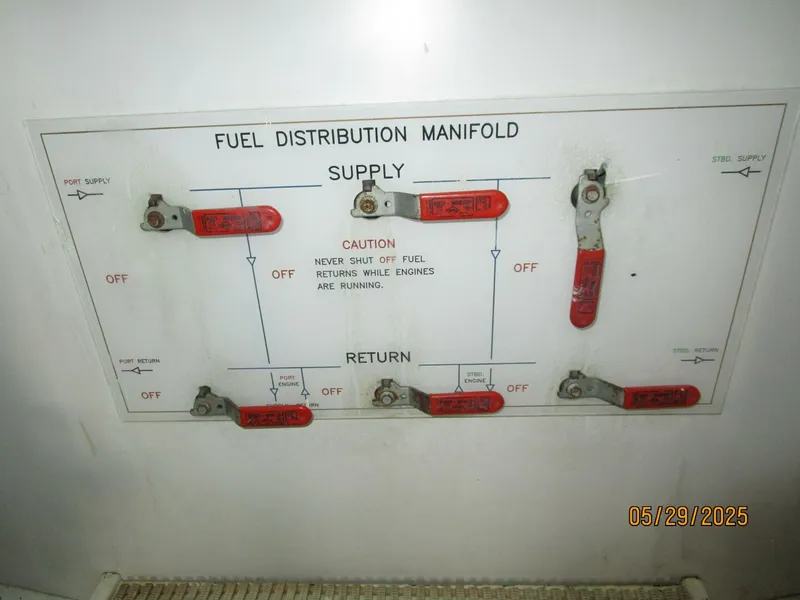Slide: The Image of 58' West Bay fuel manifold - 5412755