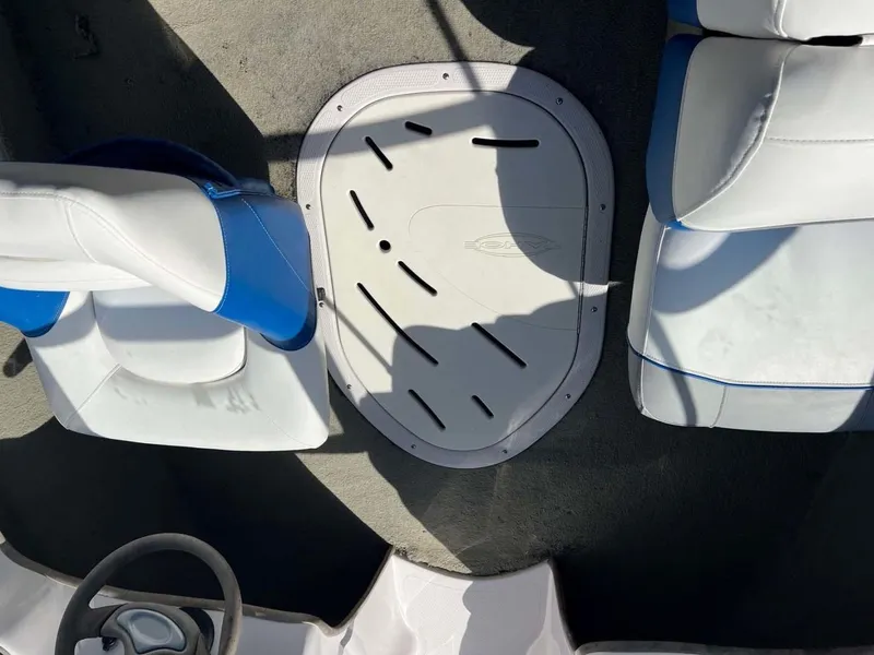 Slide: The Image of Tahoe T18 Ski Boat 2005 - 3415749