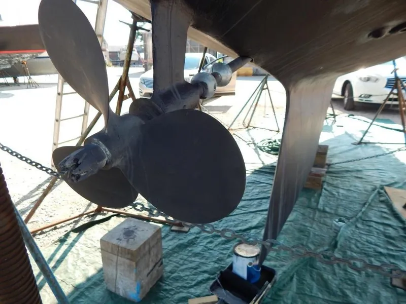 Slide: The Image of Heritage Yacht Intrepid 35 1976 - 3605965