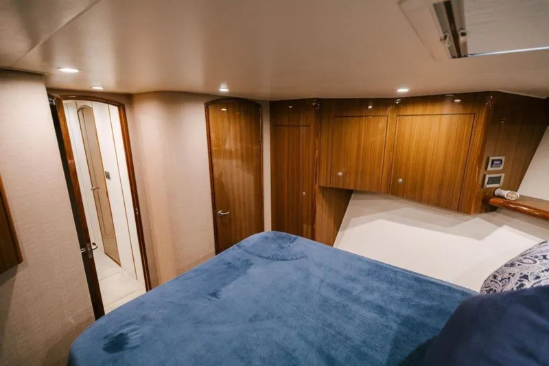 Slide: The Image of 2007 64 Viking CNV Evil Eyes Forward Stateroom (4) - 3438608