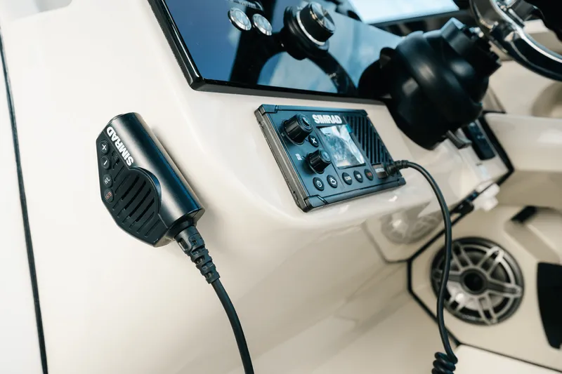 Slide: The Image of Boston Whaler 330 Vantage 2025 - 26