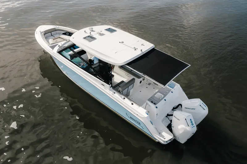 Slide: The Image of Boston Whaler 330 Vantage 2025 - 3