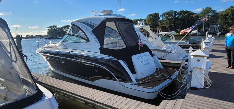 The Image of Formula 37 Cruiser 2012 - 3454429