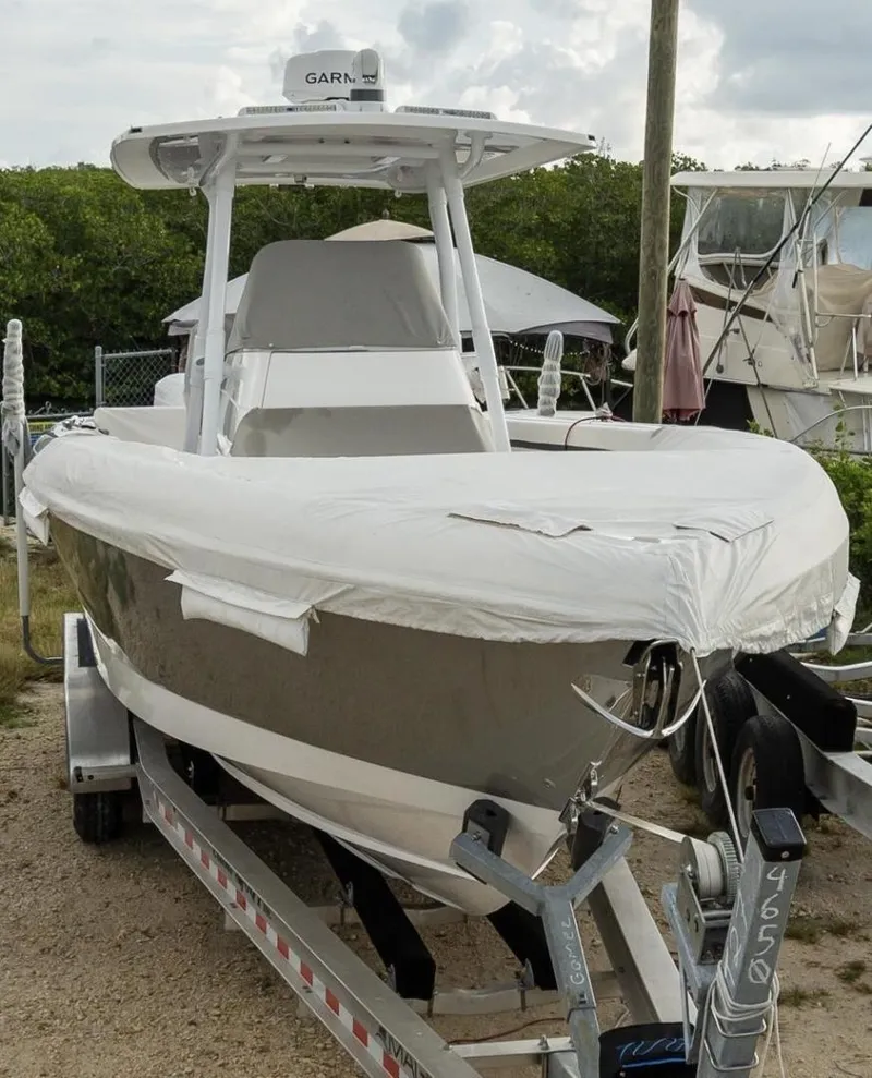 Slide: The Image of Intrepid 32 Double G - Bow Cover 2015 32 Intrepid 327 Double G - 3457180