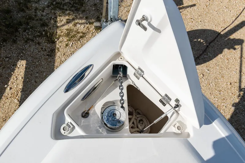 Slide: The Image of Intrepid 32 Double G - Maxwell Windlass  2015 32 Intrepid 327 Double G - 3457115