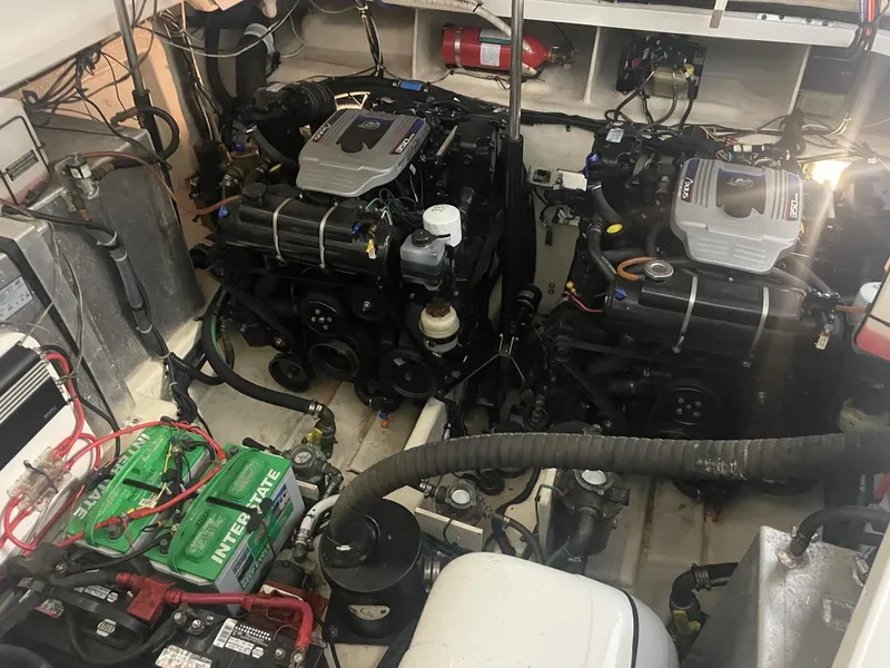 Slide: The Image of 2009 Sea Ray 310 Sundancer  Andrews Place Engine - 3538256