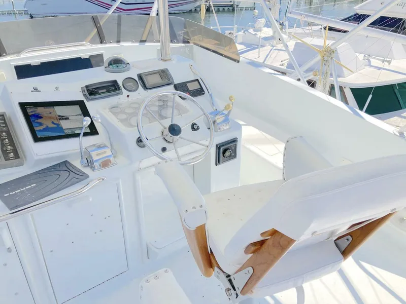 Slide: The Image of Ocean Yachts 48 Super Sport Convertible 1988 - 5100559