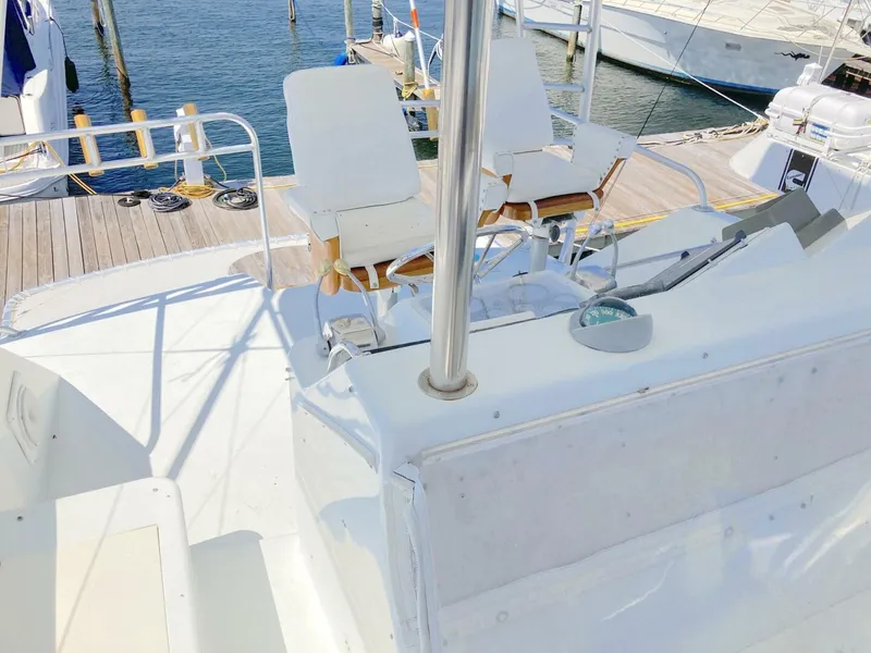 Slide: The Image of Ocean Yachts 48 Super Sport Convertible 1988 - 5100565