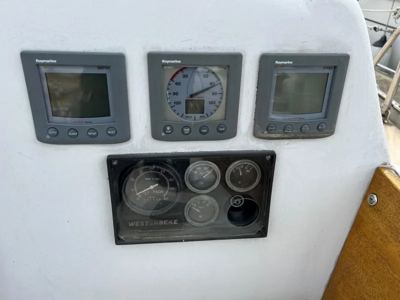 Slide: The Image of Bristol 40 1982 - 3468865