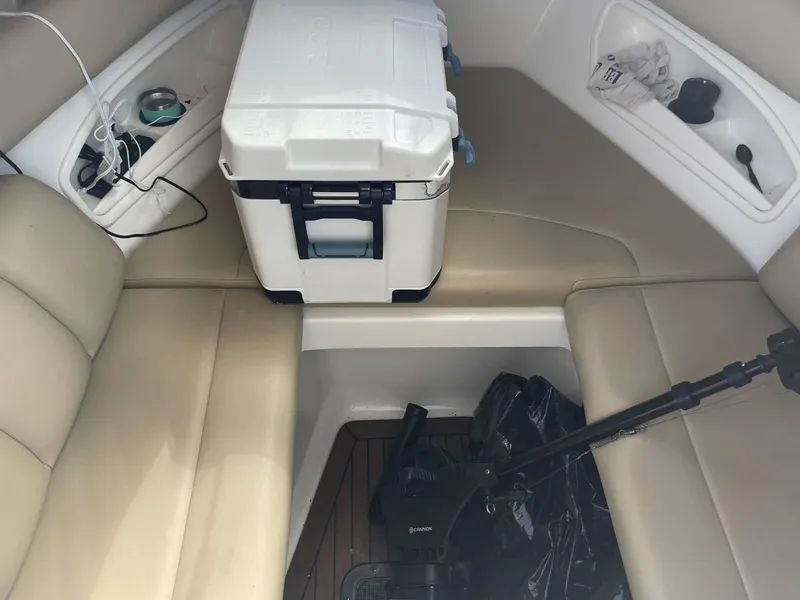 Slide: The Image of Boston Whaler 320 Outrage Cuddy Cabin 2008 - 3472501