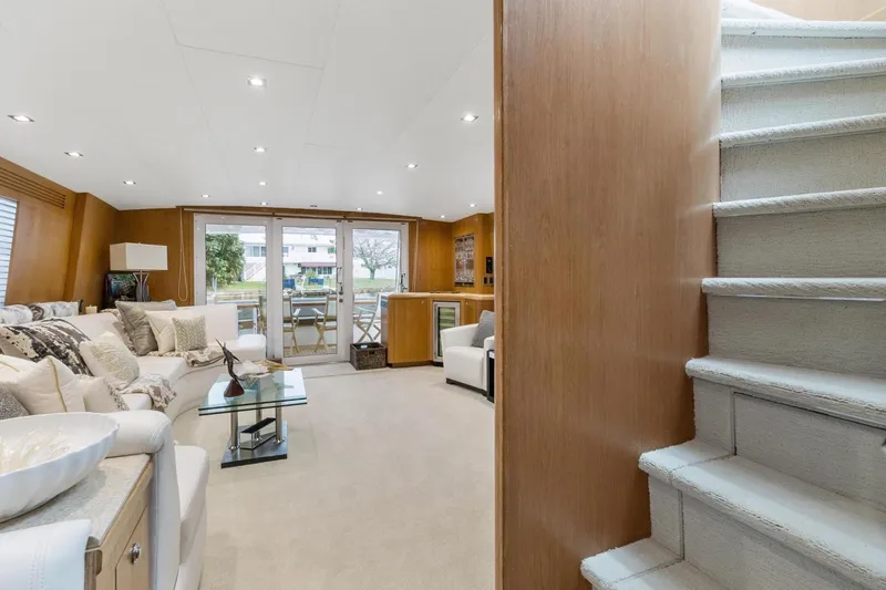 Slide: The Image of Hatteras 82 Convertible 1998 - 3477514