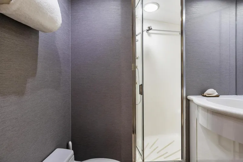 Slide: The Image of Hatteras 82 Convertible 1998 - 3477532