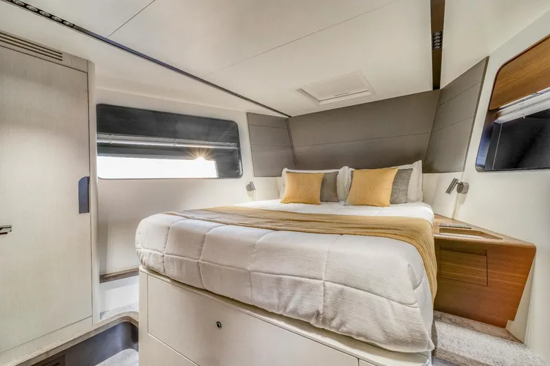 Slide: The Image of Astondoa AS5 2023 - 3481251