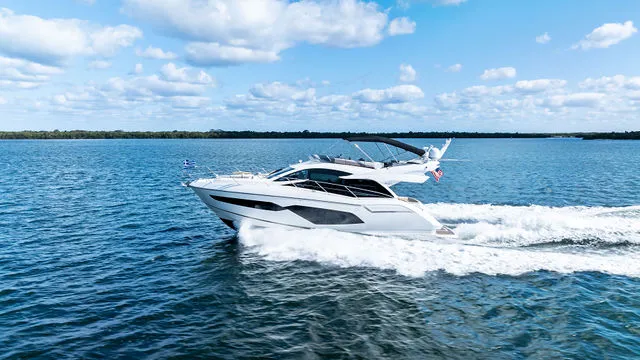 Slide: The Image of Sunseeker Manhattan 52 2018 - 53