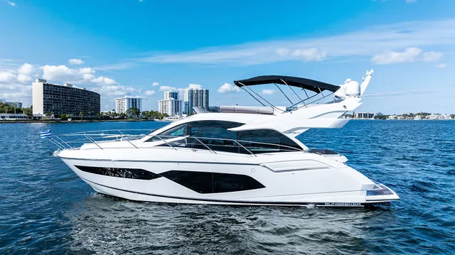 Slide: The Image of Sunseeker Manhattan 52 2018 - 54
