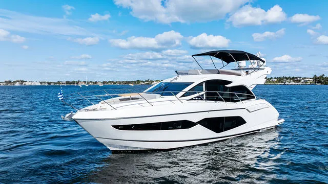 Slide: The Image of Sunseeker Manhattan 52 2018 - 55