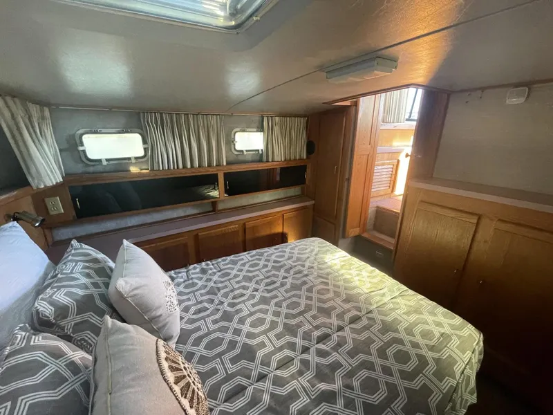 Slide: The Image of Mainship Nantucket 1988 - 3491697