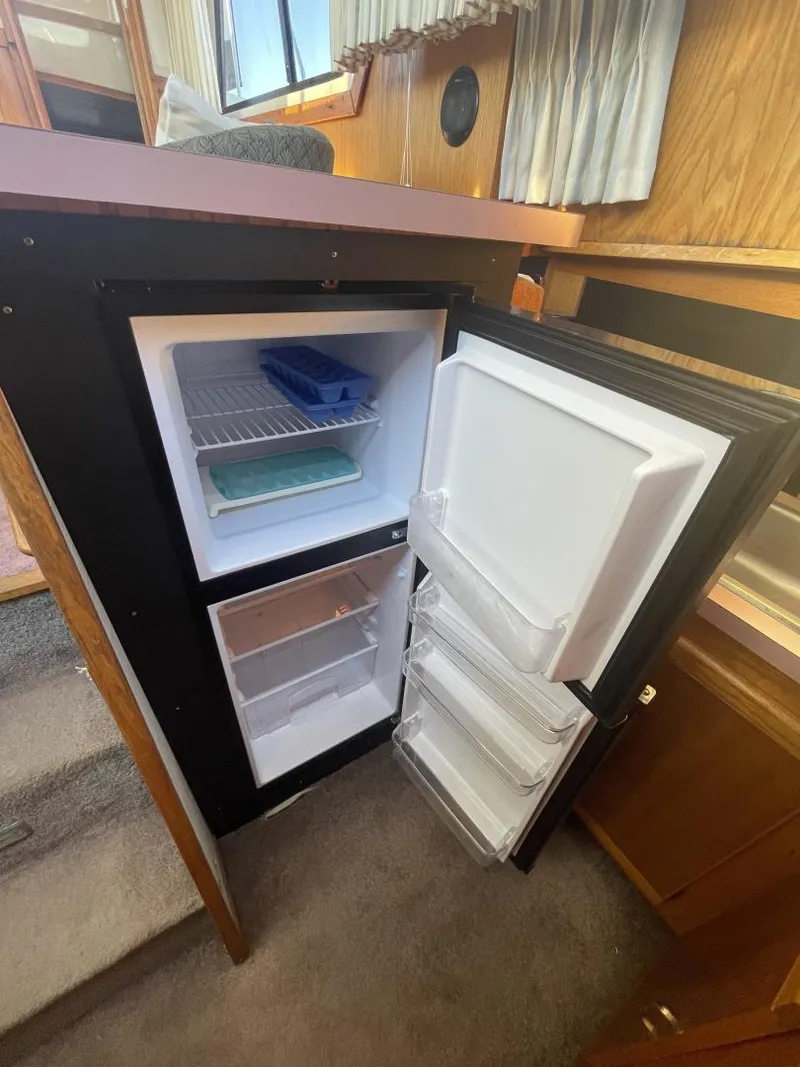 Slide: The Image of Mainship Nantucket 1988 - 3491705