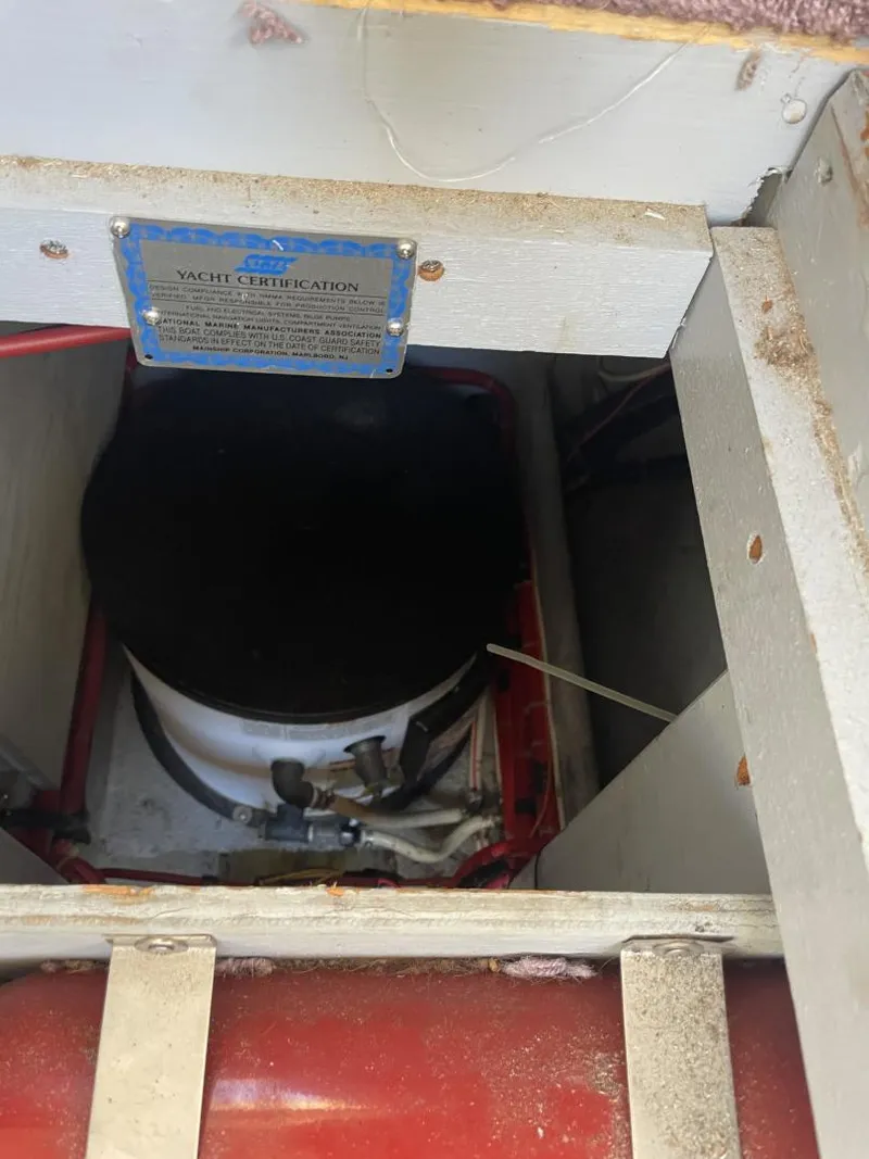 Slide: The Image of Mainship Nantucket 1988 - 3491718