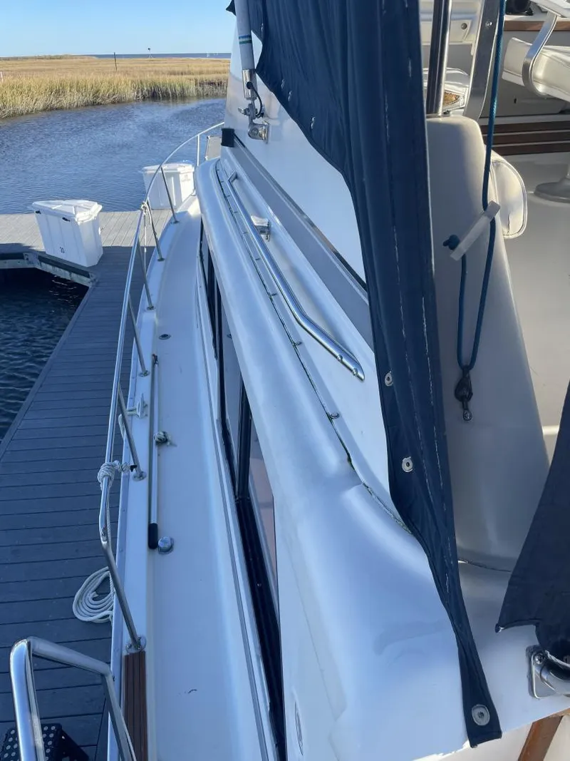 Slide: The Image of Mainship Nantucket 1988 - 3491683