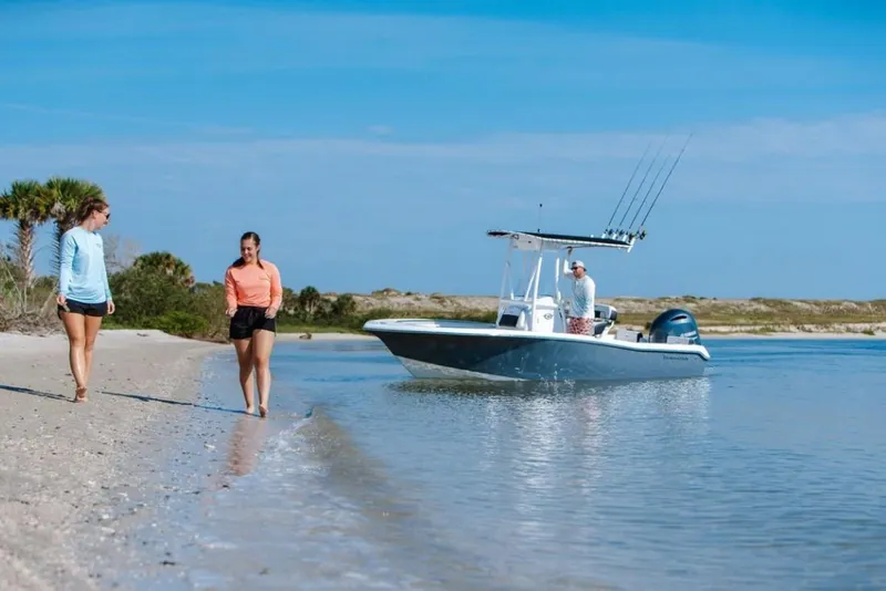 Slide: The Image of Tidewater 198 CC Adventure 2023 - 3492400