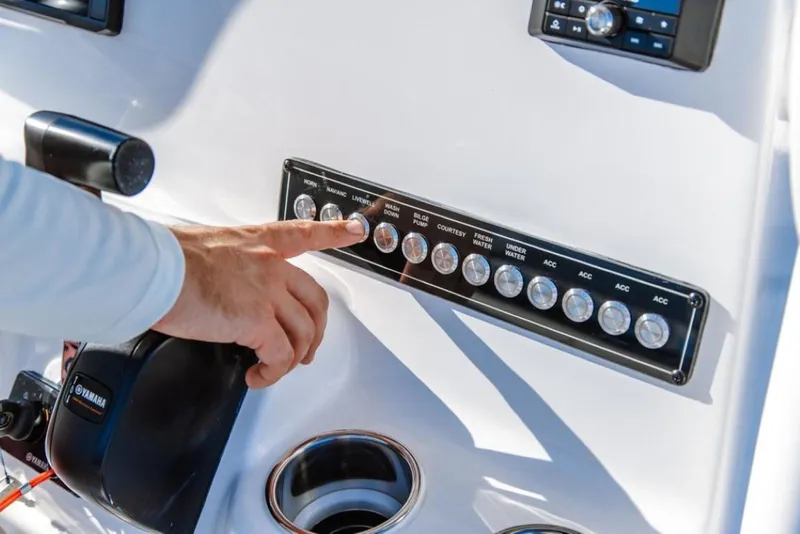 Slide: The Image of Tidewater 198 CC Adventure 2023 - 3492394