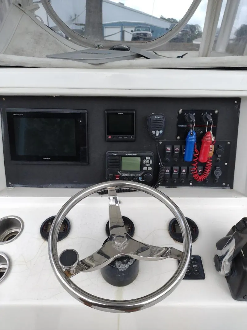 Slide: The Image of Buddy Davis 28 Center console 2005 - 3500122