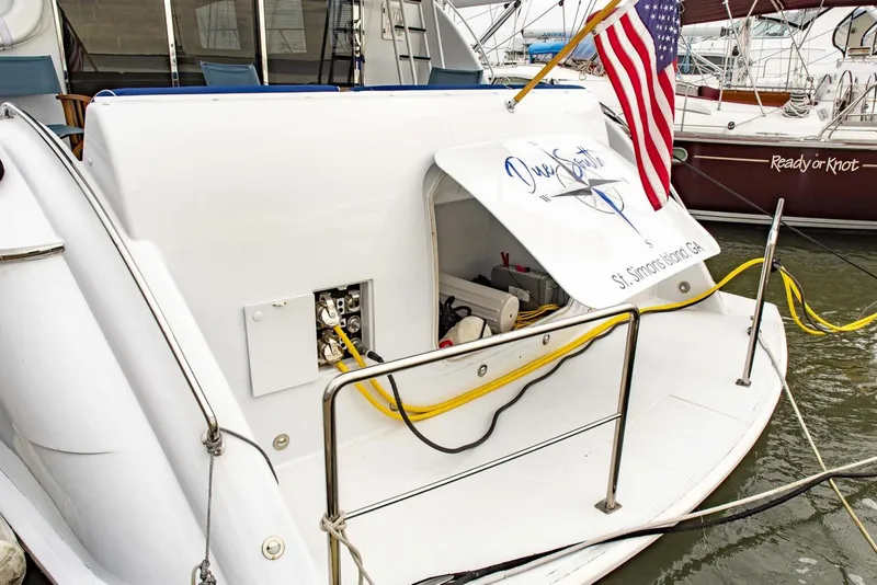 Slide: The Image of Hatteras Raised Pilothouse Motor Yacht 2002 - 3519962