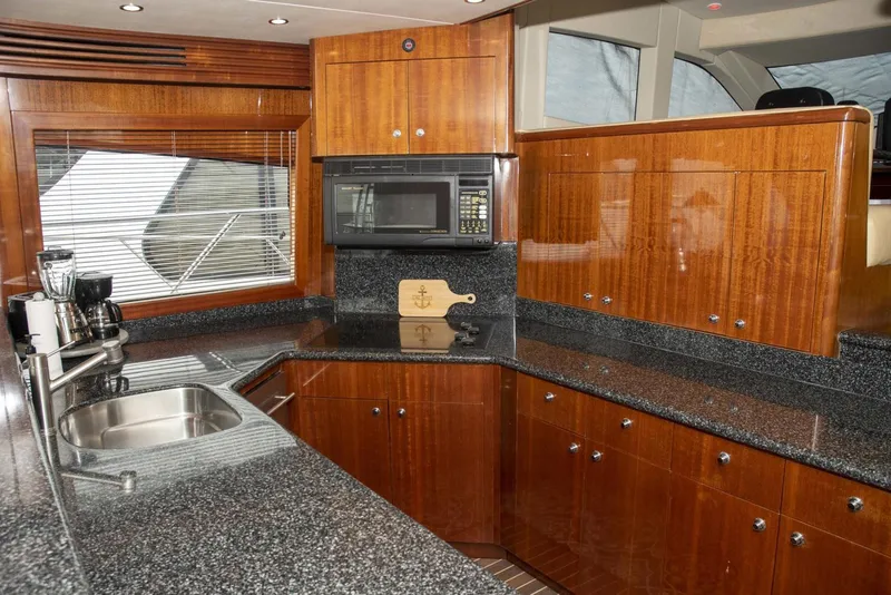 Slide: The Image of Hatteras Raised Pilothouse Motor Yacht 2002 - 3519850