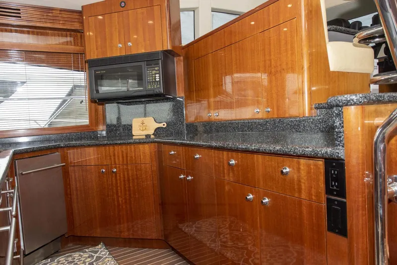 Slide: The Image of Hatteras Raised Pilothouse Motor Yacht 2002 - 3519856