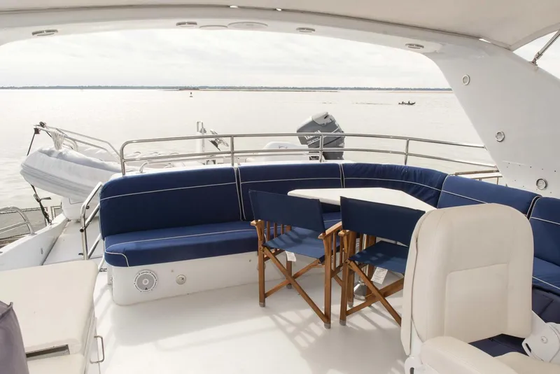 Slide: The Image of Hatteras Raised Pilothouse Motor Yacht 2002 - 3519925