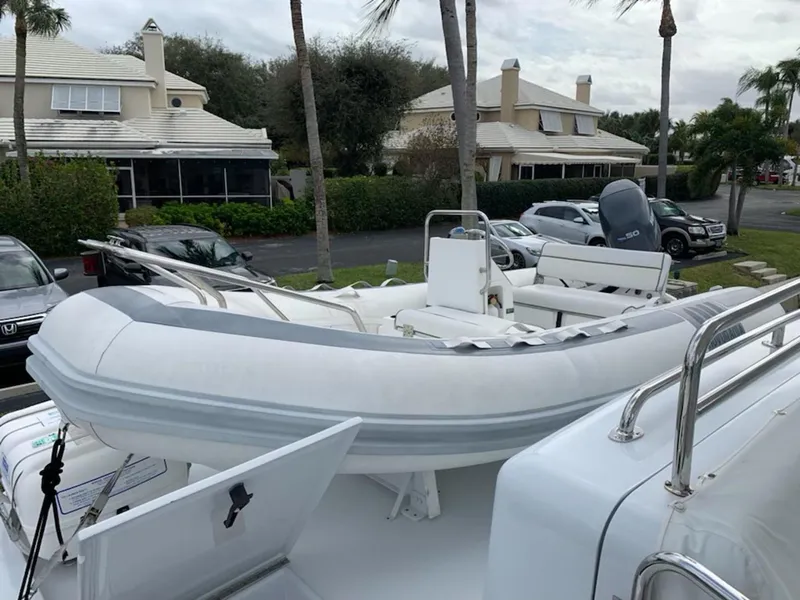 Slide: The Image of Hatteras Raised Pilothouse Motor Yacht 2002 - 3519927
