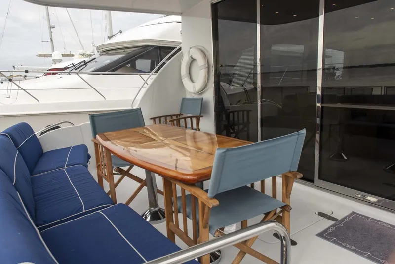 Slide: The Image of Hatteras Raised Pilothouse Motor Yacht 2002 - 3519940