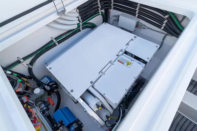 Slide: The Image of Valhalla Boatworks V-46 Center Console 2027 - 3510190
